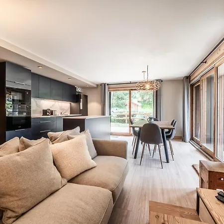 Apartment Pascal A02 : Splendide T4 Neuf Avec Jardin Privatif Et Jacuzzi