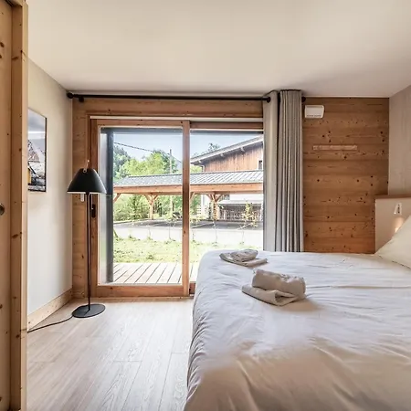Pascal A02 : Splendide T4 Neuf Avec Jardin Privatif Et Jacuzzi Apartment *